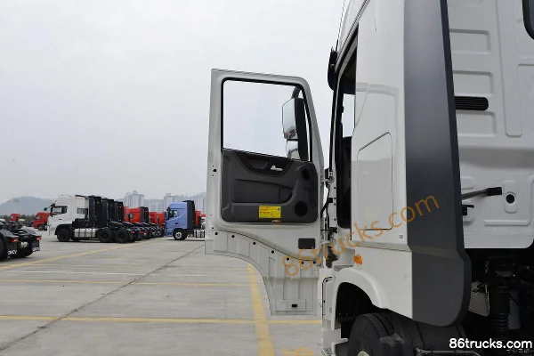 Dongfeng Commercial Vehicle Tianlong Flagship KX 520 hp 6X4(10 wheels) Dangerous Goods Tractor Truck (China VI) Cab (1) | 86Trucks