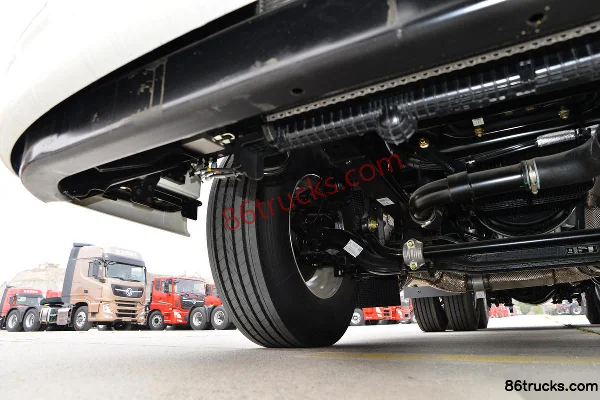 Dongfeng Commercial Vehicle Tianlong Flagship KX 520 hp 6X4(10 wheels) Dangerous Goods Tractor Truck (China VI) Chassis (2) | 86Trucks