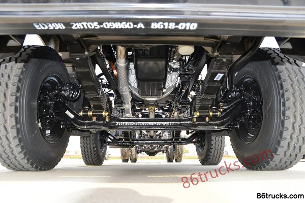 Sanhuan Shitong Haolong Deluxe 270hp 8X2(10 wheels) 7.6m flatbed cargo truck (rear axle 457 wide brake) Chassis (1) | 86Trucks