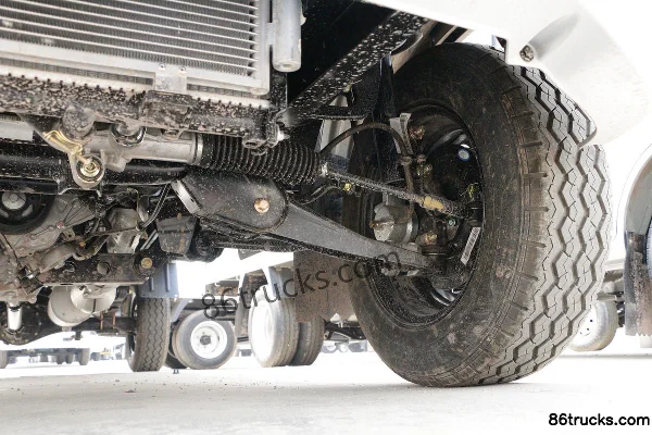 Changan Kuayue Xinbao T5 Flagship Edition 1.6L 122hp 4X2(6 wheels) Gasoline 3.3m single-row flatbed light truck (single rear tire) Chassis (