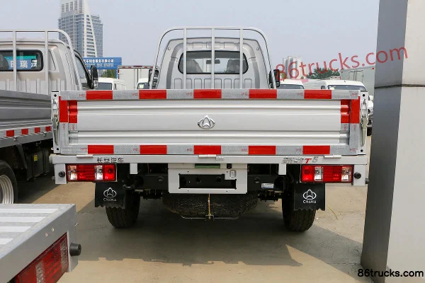 Changan Kuayue Xinbao T5 Flagship Edition 1.6L 122hp 4X2(6 wheels) Gasoline 3.3m single-row flatbed light truck (single rear tire) Body (1)