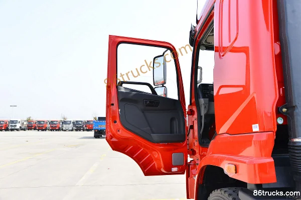 Sanhuan Shitong Haolong 270hp 6X2(8 wheels) 6.8m Dump Truck (China VI) Cab (1) | 86Trucks