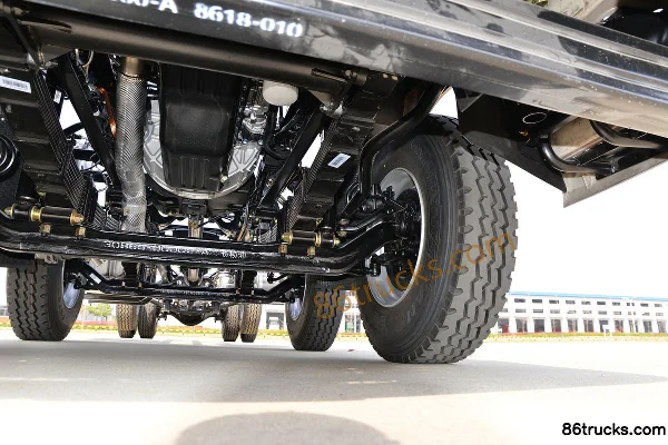Sanhuan Shitong Haolong Luxury Edition 270 hp 8X2(10 wheels) 8.7m Stake Cargo Truck Chassis (3) | 86Trucks