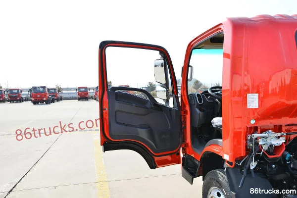 Sanhuan Shitong New Chuangke Standard Edition 160hp 4X2(6 wheels) 4.18m Single Row Flatbed Light Truck (6T Rear Axle) Cab (1) | 86Trucks