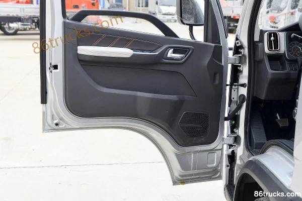 Foton Aoling M Card 2.0L 144hp 4X2(6 wheels) Gasoline 3.19m Double Row Flatbed Mini Truck (Hydraulic Brakes) Cab (2) | 86Trucks