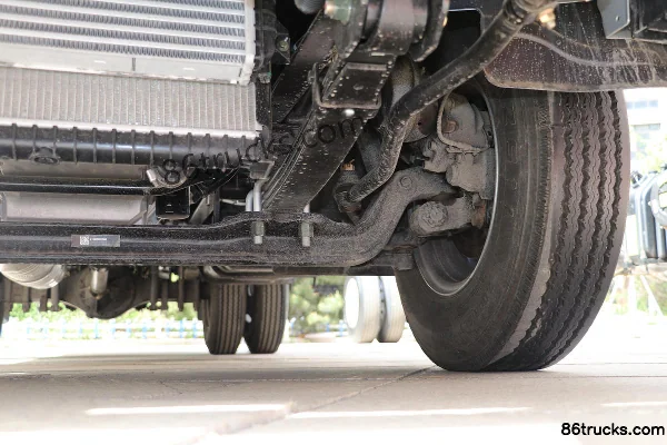 Foton Aoling Supu Pro 163 ch 4X2(6 roues) 4,17 m camion plateau simple cabine (ZF 6 vitesses) Châssis (3) | 86Trucks