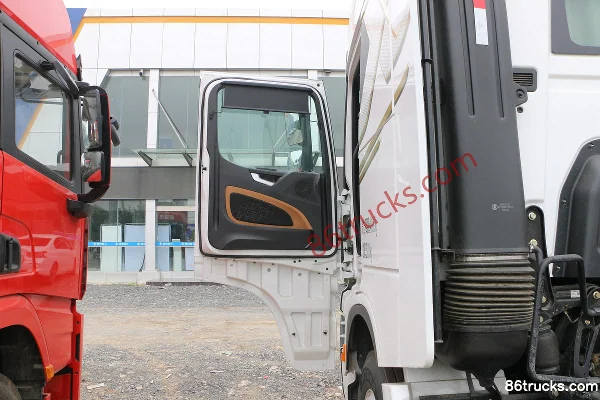 SHACMAN Delong X6000 Elite Edition 560hp 6X4(10 wheels) AMT Automatic Tractor Truck (China VI) Cab (1) | 86Trucks