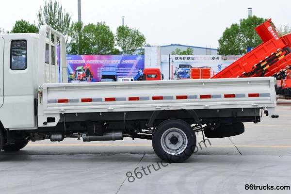 Foton Xiangling M2 1.6L 122 hp 4X2(6 wheels) Gasoline 3.3 m Semi-row Flatbed Mini Truck Body (2) | 86Trucks