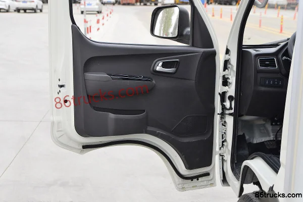 Foton Xiangling M1 1.6L 122hp 4X2(6 wheels) gasoline 3.3m single-row van micro truck Cab (2) | 86Trucks
