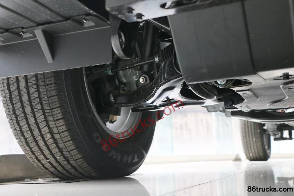 JMC Baodian 2023 Shuxiang Edition 2.5T Diesel 140 hp Manual 2WD Long Wheelbase Flat Bottom Box Double Row Pickup Body (2) | 86Trucks