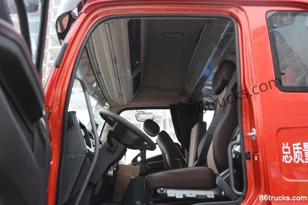 FAW Jiefang Qingdao JK6 Medium Truck 290 hp 4X2(6 wheels) 9.75m AMT Automatic Wing-Open Box Cargo Truck (China VI) Cab (2) | 86Trucks