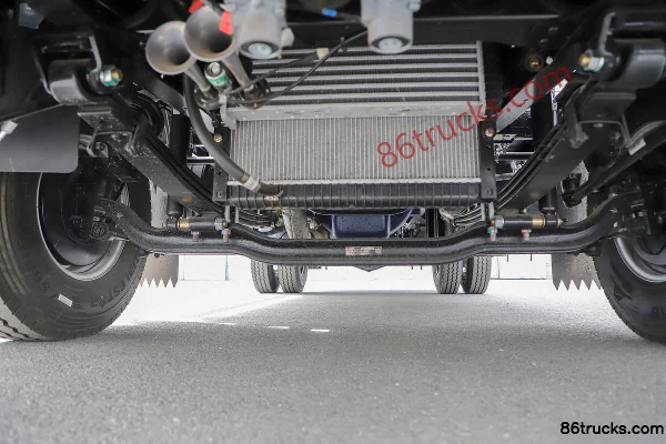 Sinotruk HOWO Tongshuai 160hp 4X2(6 wheels) 4.15m single row van body light truck (Fast Gear 8-speed) Chassis (1) | 86Trucks