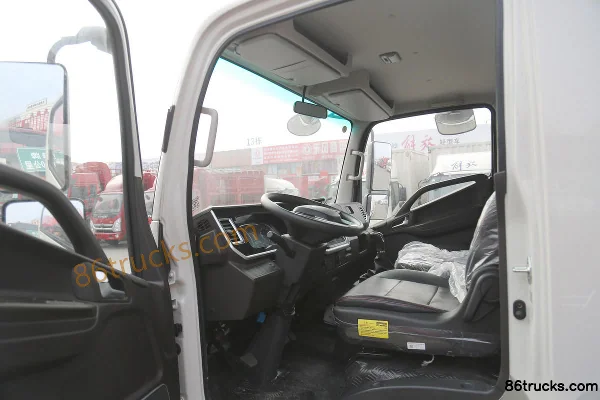 JAC Junling S6 162hp 4X2(6 wheels) 4.22m Single Row Flatbed Light Truck Cab (1) | 86Trucks