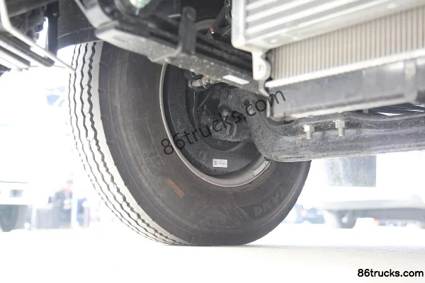 JAC Junling S6 162hp 4X2(6 wheels) 4.22m Single Row Flatbed Light Truck Chassis (2) | 86Trucks