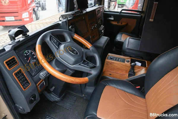 FAW Jiefang M41 Chassis 320hp 4X4(6 wheels) Xueying Off-road RV Cab (2) | 86Trucks