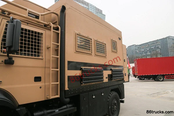 FAW Jiefang M41 Chassis 320hp 4X4(6 wheels) Xueying Off-road RV Body (1) | 86Trucks