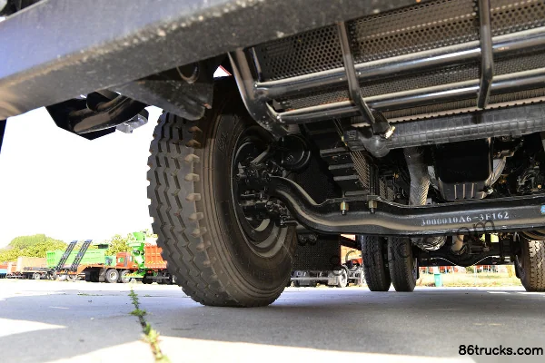 Dayun Fengshang Composite 245ch 4X2(6 roues) 4,45m camion benne (China VI) Châssis (2) | 86Trucks