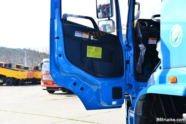 Dayun Fengshang Standard Load Edition 270 hp 8X2(10 wheels) 7.6 m dump truck (China VI) Cab (2) | 86Trucks