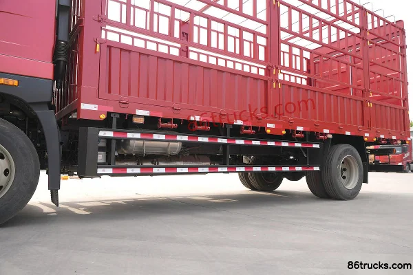 FAW Jiefang Qingdao JK6 Medium Truck 220 hp 4X2(6 wheels) 6.8m Cargo Truck with Drop Sides (China VI) (Axle Ratio 4.875) Chassis (1) | 86Tru