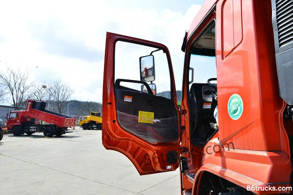Dayun F7 Heavy Truck 300hp 8X4(12 wheels) 6.8m Dump Truck (China VI) Cab (1) | 86Trucks