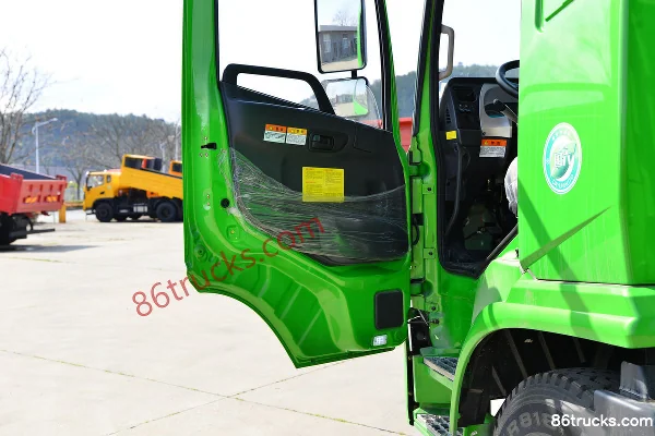 Dayun F7 Heavy Truck Standard Load 270 hp 8X2(10 wheels) 6.8m Dump Truck (China VI) Cab (2) | 86Trucks