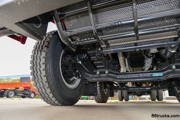 Dayun Fengchi Composite 270hp 6X2(8 wheels) 6.8m Dump Truck (China VI) Chassis (2) | 86Trucks