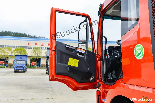 Dayun Fengchi Standard Load Type 245hp 4X2(6 wheels) 6.3m dump truck (10-speed)(China VI) Cab (1) | 86Trucks