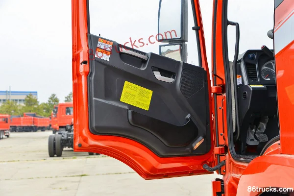Dayun Fengchi Heavy Duty 350hp 8X4(12 wheels) 7.8m Stake Cargo Truck (China VI) Cab (2) | 86Trucks