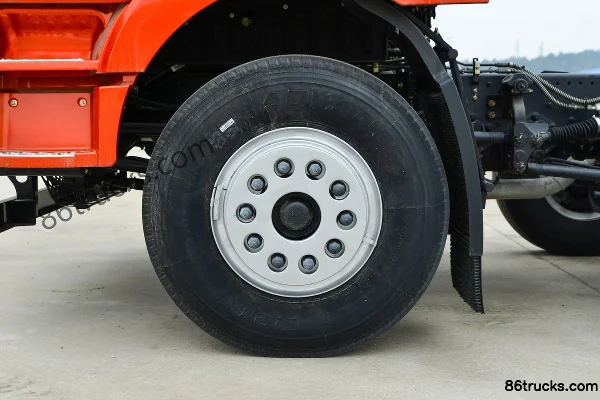 Dayun Fengchi Heavy Duty 350hp 8X4(12 wheels) 7.8m Stake Cargo Truck (China VI) Chassis (1) | 86Trucks
