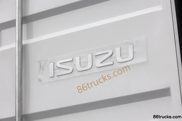 Qingling Isuzu 100P 132hp 4X2(6 wheels) 4.25m Single Row Van Light Truck (China VI) Body (3) | 86Trucks
