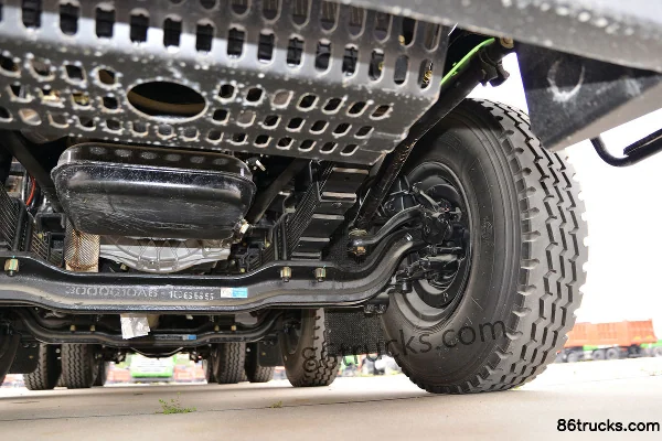 Dayun F7 heavy truck 330hp 8X4(12 wheels) 6.2m dump truck (China VI) Chassis (3) | 86Trucks