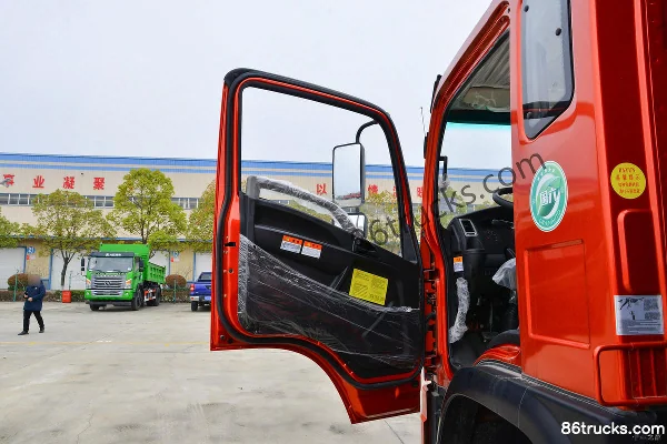 Dayun G6 Composite Type 230hp 6X2(8 wheels) 6.8m Dump Truck (China VI)(Yuchai) Cab (1) | 86Trucks