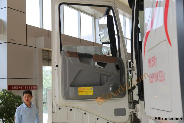 Dongfeng Commercial Vehicle Tianlong Flagship KX 560ch 6X4(10 roues) tracteur routier intelligent (China VI) Cabine (1) | 86Trucks
