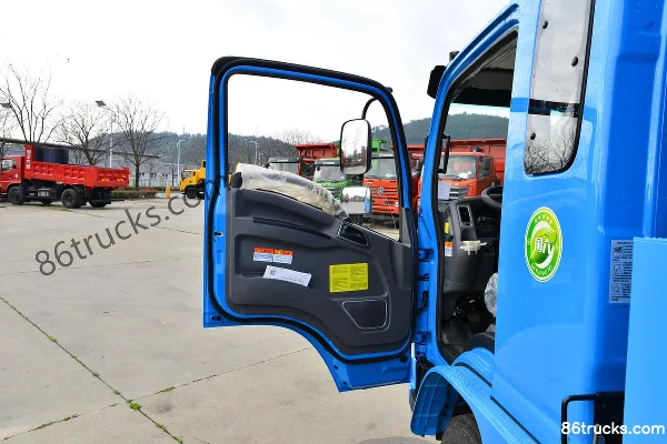 Dayun Ruisheng Light Load 143hp 4X2(6 wheels) 2.75m Dump Truck (China VI) Cab (1) | 86Trucks