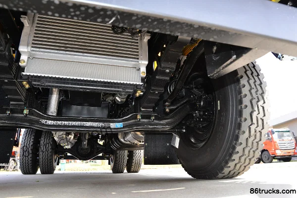 Dayun Yunlong Heavy-duty 180 hp 4X2(6 wheels) 4.2m dump truck Chassis (3) | 86Trucks