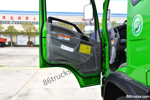 Dayun Yuntu Heavy-duty 200hp 4X2(6 wheels) 3.8m dump truck (China VI) Cab (2) | 86Trucks