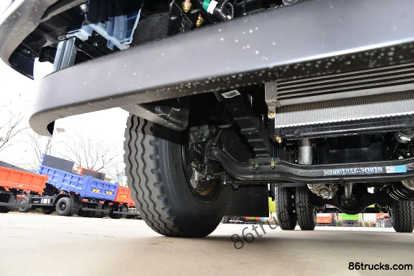Dayun Yunlong Composite 200 hp 4X2(6 wheels) 4.3m Dump Truck Chassis (2) | 86Trucks