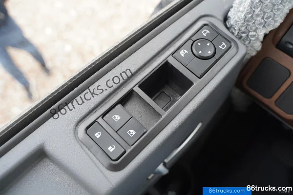 JAC Gallop A5L Medium Truck Flagship Edition 260hp 4X2(6 wheels) 10m Van Cargo Truck Cab (2) | 86Trucks