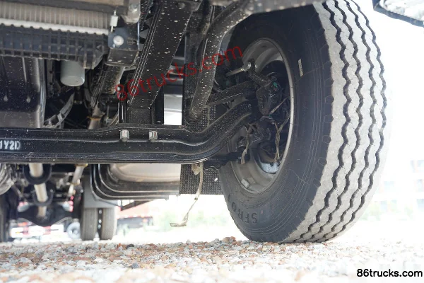 JAC Gallop A5L Medium Truck Flagship Edition 260hp 4X2(6 wheels) 10m Van Cargo Truck Chassis (3) | 86Trucks