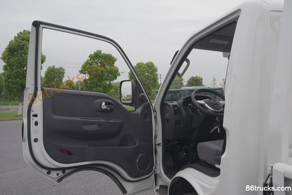 JAC Kaida X6 1.5L 150 hp 4X2(6 wheels) 3.95m Single-row Flatbed Mini Truck Cab (2) | 86Trucks