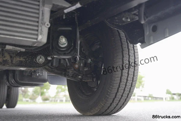 JAC Kaida X6 1.5L 150 hp 4X2(6 wheels) 3.95m Single-row Flatbed Mini Truck Chassis (3) | 86Trucks