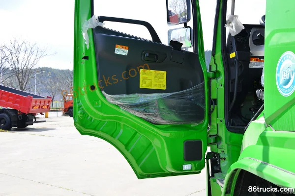 Dayun F7 Heavy Truck Standard Load 270hp 8X4(12 wheels) 7.6m Dump Truck (China VI) Cab (2) | 86Trucks