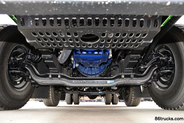 Dayun F7 heavy truck heavy-duty 270 hp 6X2(8 wheels) 5.5m dump truck (China VI) Chassis (1) | 86Trucks