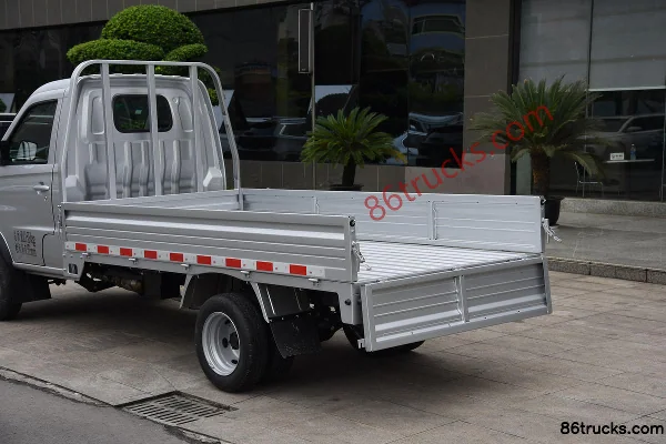 Jinbei T2S 2023 Standard 1,5 L 102 ch 4X2(6 roues) essence 3,05 m camion plateau à ridelles simple cabine (China VI) Carrosserie (2) | 86Tru