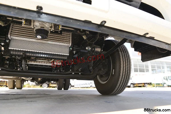 JMC Kaiyun+ Blue Whale Wide Body Luxury Edition 152 hp 4X2(6 wheels) 4.2m Single Row Flatbed Light Truck (Axle Ratio 5.286) (China VI) Chass
