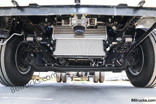 JMC Kaiyun+ Mid Body 146 hp 4X2(6 wheels) 4.2m Single Row Stake Truck (China VI) (Air Brake) Chassis (1) | 86Trucks