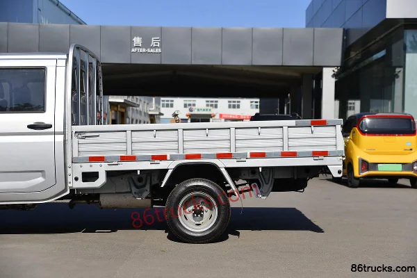 Wuling Rongguang New Card Comfort Type 1.8L 125hp 4X2(6 wheels) Gasoline 2.6m double-row flatbed micro truck (China VI) (dual rear tires) Bo
