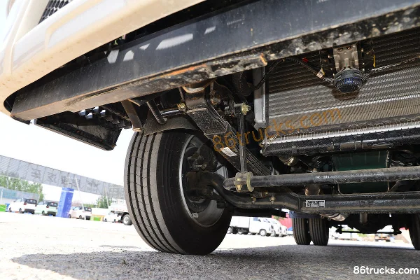 FAW Jiefang FAW Jiefang Lingtu 180hp 4X2(6 wheels) 5.16m single-row van cargo truck Chassis (2) | 86Trucks