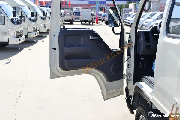 Foton Times Small Card Star 2 Standard 88hp 4X2(6 wheels) 2.93m semi-sleeper flatbed micro truck Cab (2) | 86Trucks