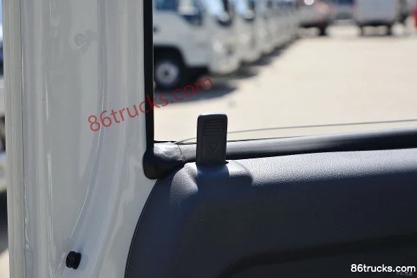 Foton Forland Xiaoka Star 2 70 ch 4X2(6 roues) 3,3 m camion fourgon simple cabine (ex Sairui 2600) (3) | 86Trucks